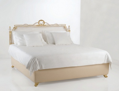 Double bed with high headboard, Chelini
