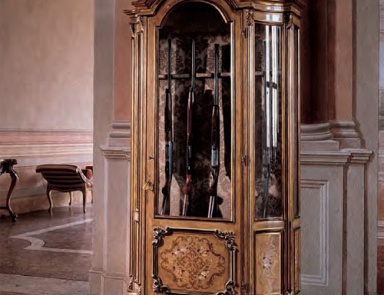 Showcase with hinged door, Bakokko