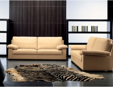 The Monroe Sofa, Formerin