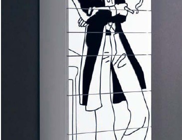 The Cabinet design on high legs - Capo D' Opera