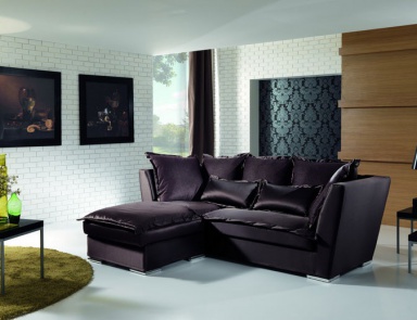 The sofa is modular, Essepi