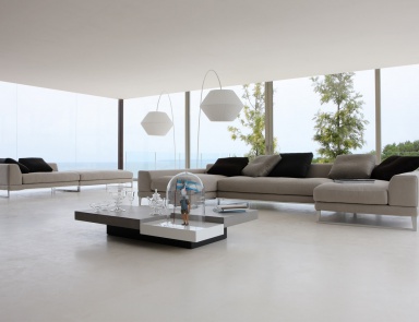 The sofa is modular, Agami - Roche Bobois