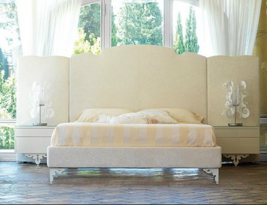 Bed Of Napoleon, Danti