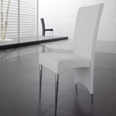 Elenoire Chair