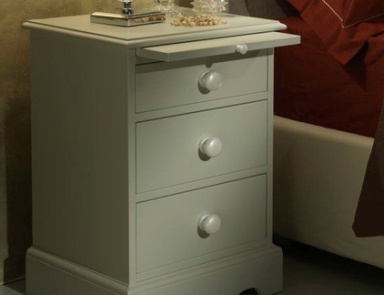Bedside Cabinet, De Baggis