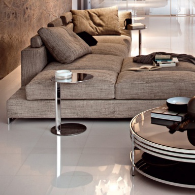 Ula coffee table