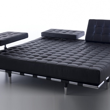 The 241 PRIVE sofa modular