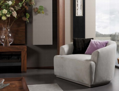 The chair of Amon collection, Mobil Fresno