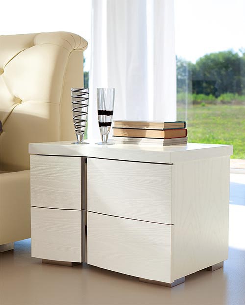 Bedside Table Of Ash Wood With Open Pore Opera Saber Luxury