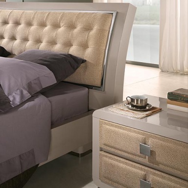 Table prikrovatnaya Elite