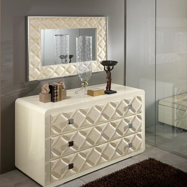 The Elite dresser rombi