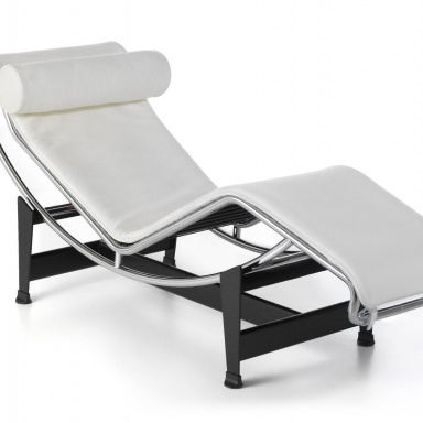 The LC4 chaise lounge