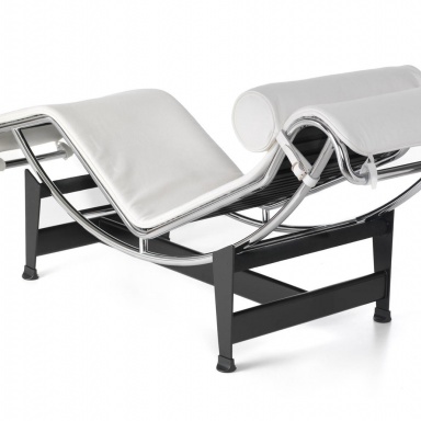 The LC4 chaise lounge