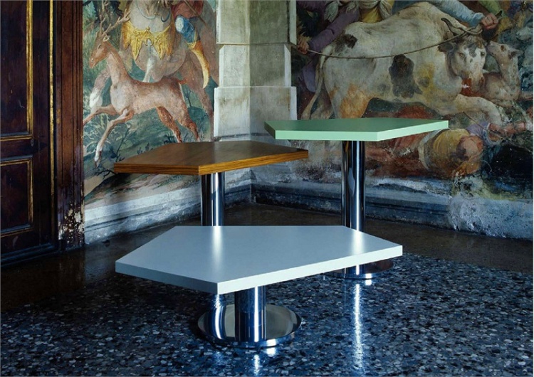 Small table on the basis of aluminum Penta, Edra