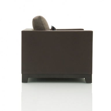 Chair Lorenzo Urbino