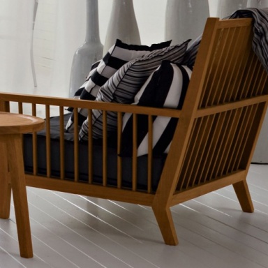 The Armchair InOut 701