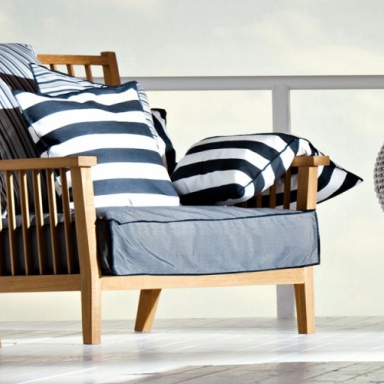 The Armchair InOut 701