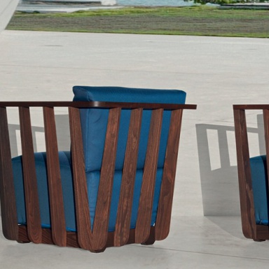 The Armchair InOut 911