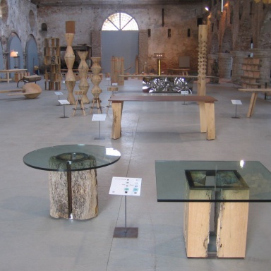 The Versa coffee table