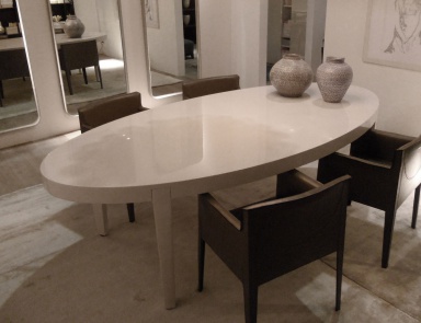 Power dining table, Meridiani