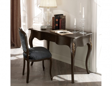 Desk Gregory Cantori