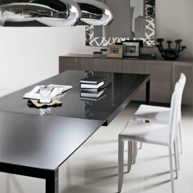 Dining table Tech Drive