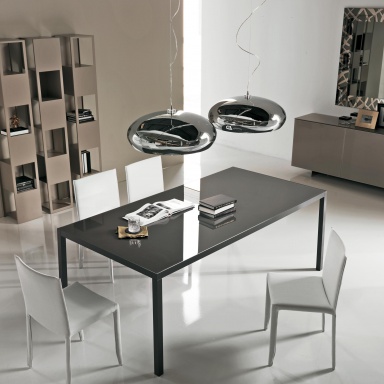 Dining table Tech Drive