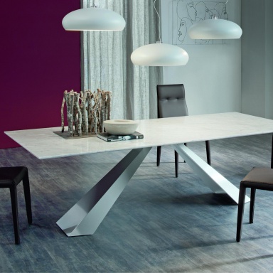 Eliot dining table