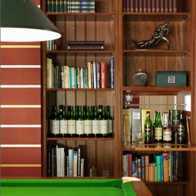 A billiard room (the billiard room for headsets)