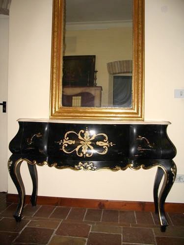 The Cabinet under the sink with a hull made of solid wood and decorative gilding Bagno 2, Arcari