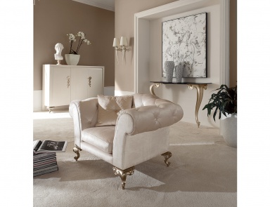 Chair with armrests on a frame of wood George, Cantori