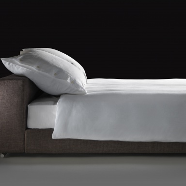 Groundpiece Slim Bed