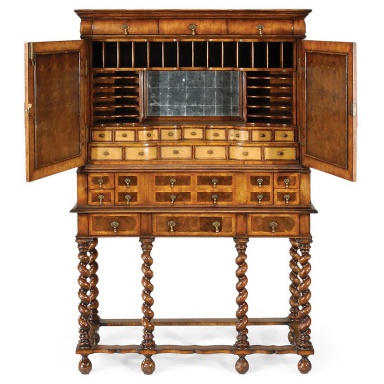 Secretaire William and Mary