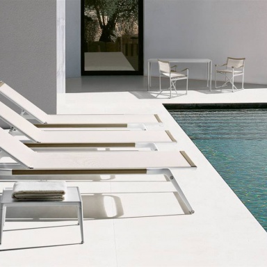 A Chaise Longue Mirto