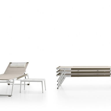 A Chaise Longue Mirto