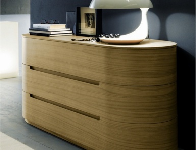 A chest of drawers with rounded body lines, Globo - Presotto