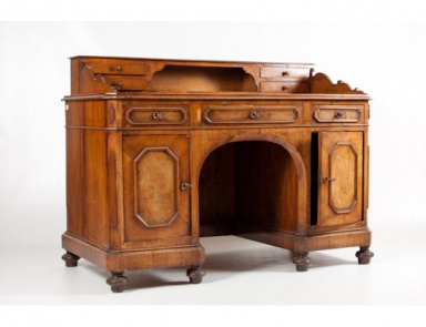 Bureau on figured legs Epocart, Epocart