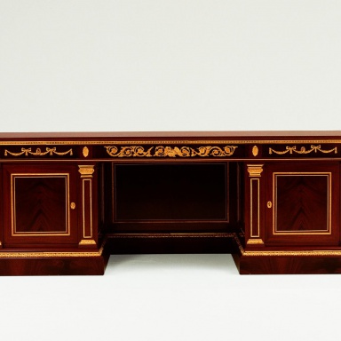 Desk S. I. P. ARR 09