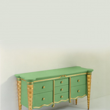 The dresser S. I. P. ARR 09