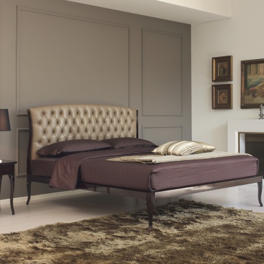 Vittorio bedside table