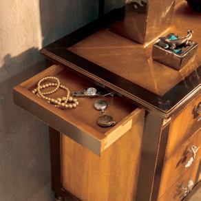 A Chest Of Drawers Art.335 N