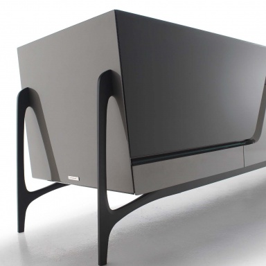 A chest of drawers MBS 005