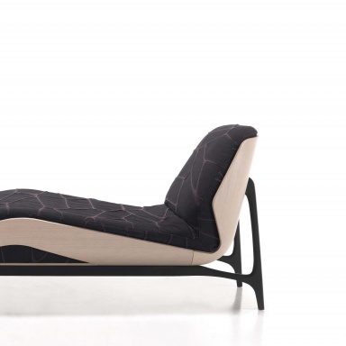 A chaise longue MBS 006