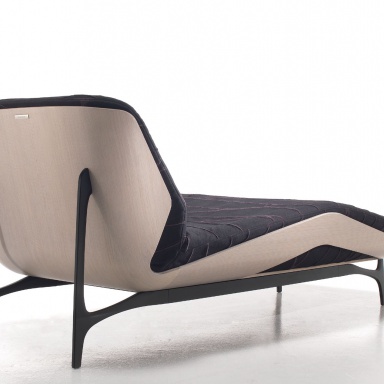 A chaise longue MBS 006