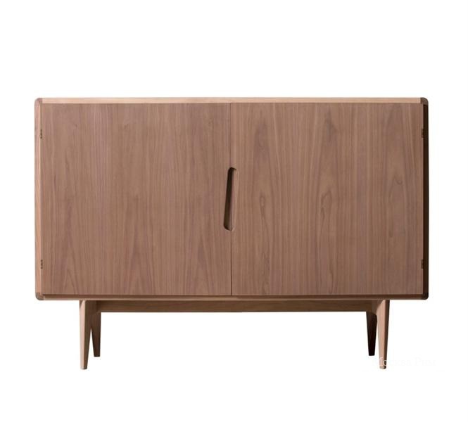 A CHEST OF DRAWERS ON HIGH LEGS, MORELATO