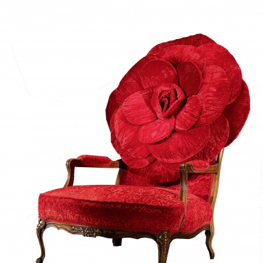 The chair with The big red rose