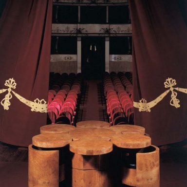 The Margherita dining table