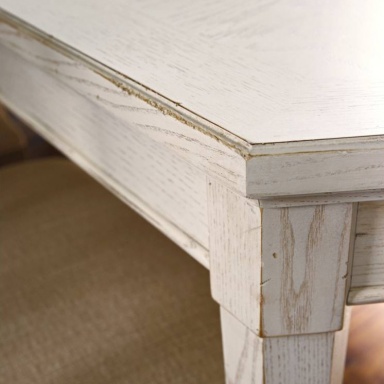 The Soledad Promenade Table