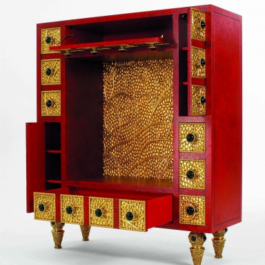 Dresser Rouge et or