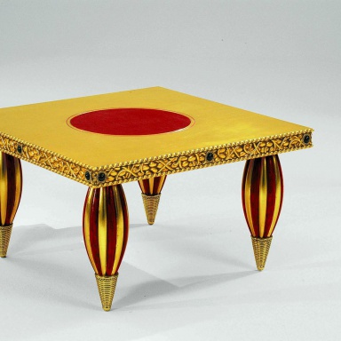 Coffee table Rouge et or